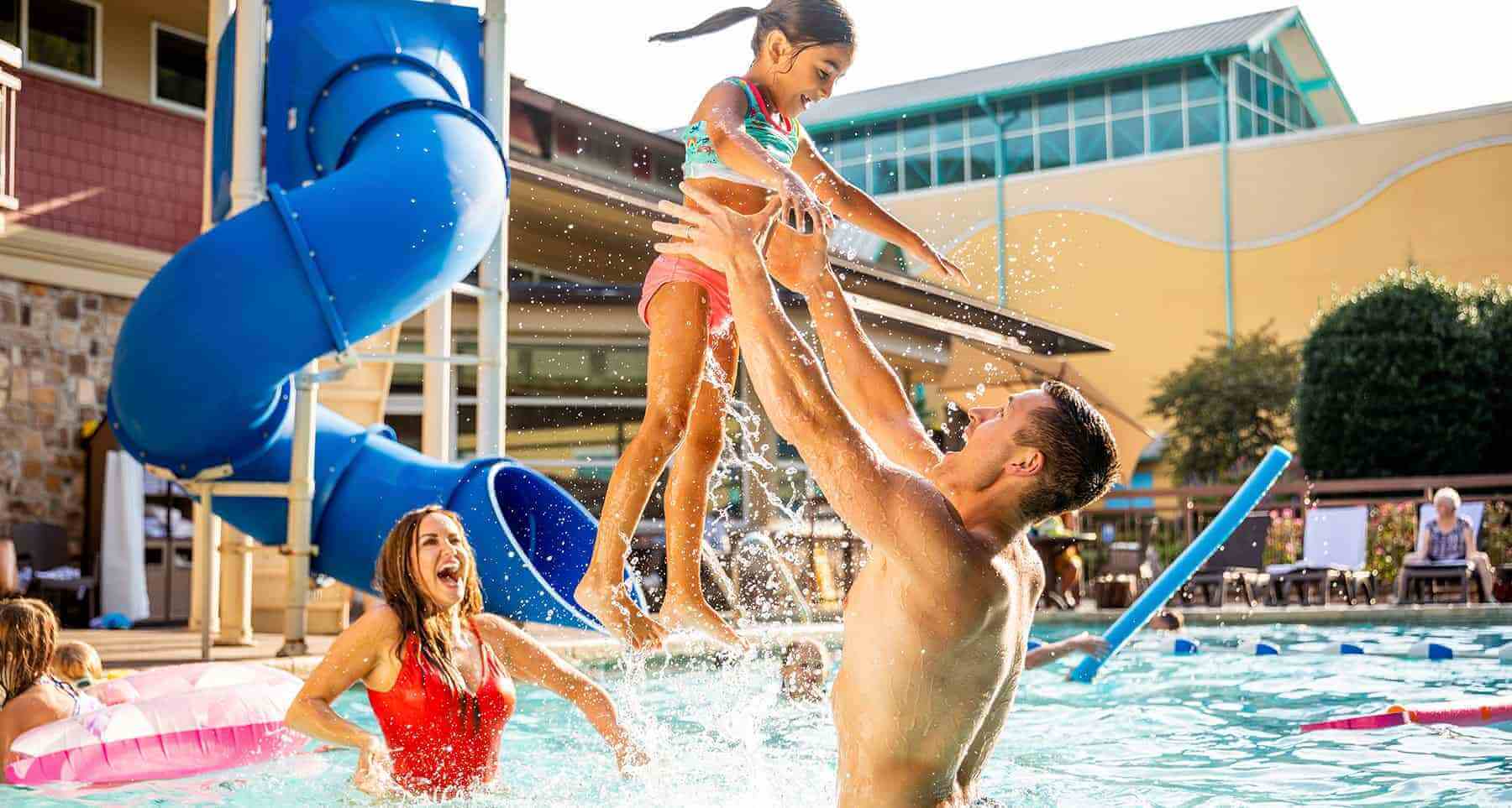 kids playing at gatlinburg hotel pool